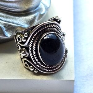 Artisan Sterling Silver and Black Onyx Ornate Rope Design Ring Size 7